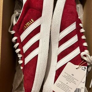 Burgundy/White Adidas Gazelle
